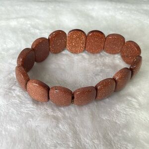 Vintage handmade gold stone slip on/stretched bracelet.